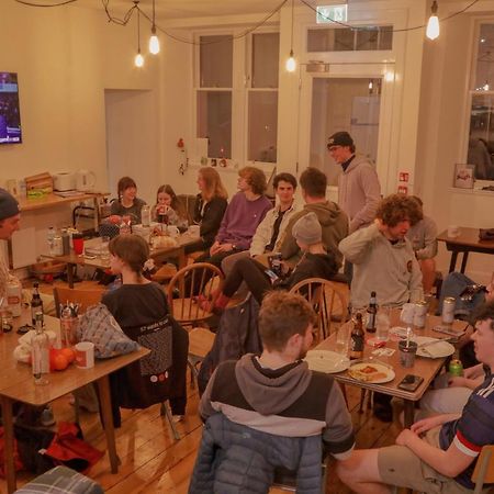 The Dolphin Inn Hostel 던바 외부 사진