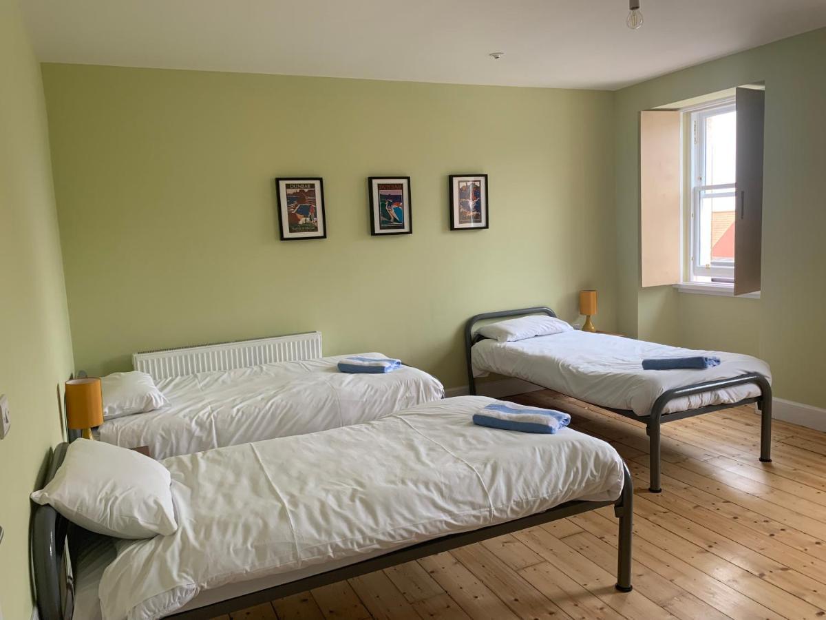 The Dolphin Inn Hostel 던바 외부 사진