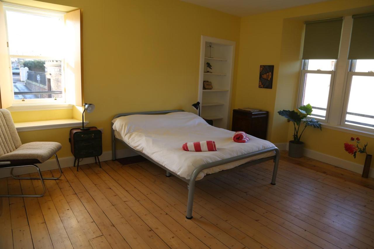 The Dolphin Inn Hostel 던바 외부 사진