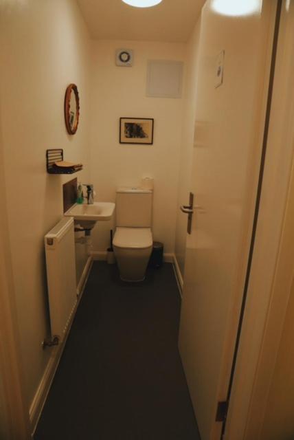 The Dolphin Inn Hostel 던바 외부 사진