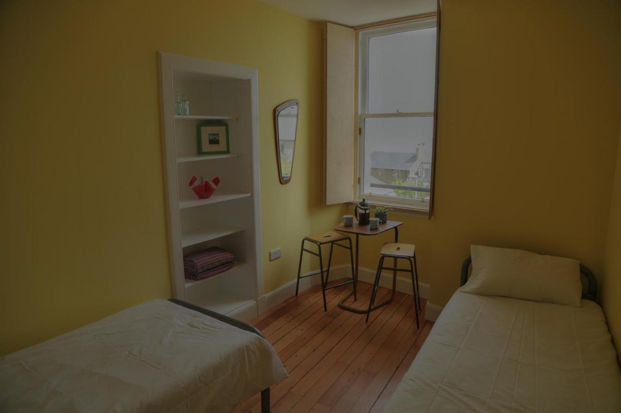 The Dolphin Inn Hostel 던바 외부 사진