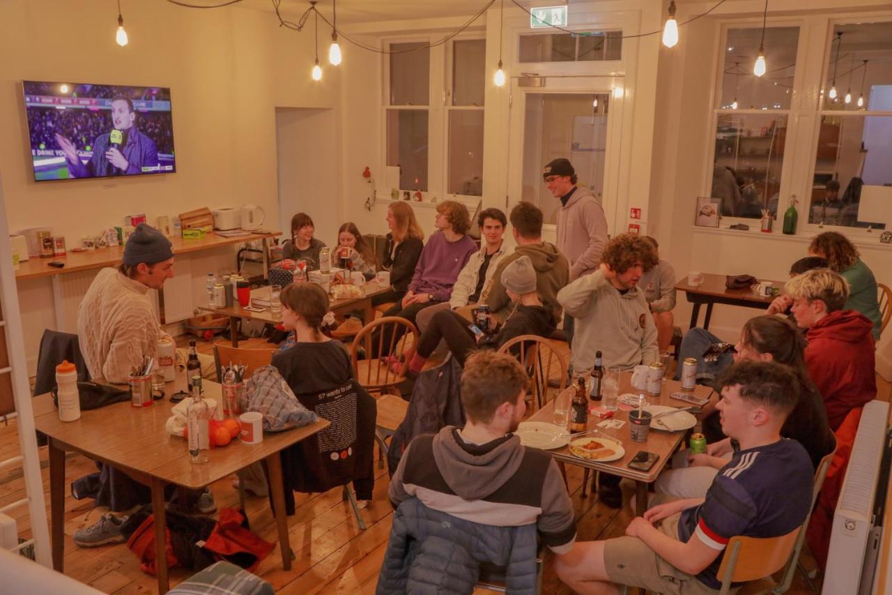 The Dolphin Inn Hostel 던바 외부 사진